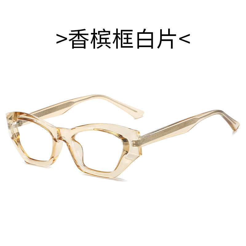 Damer Cat Eye solbriller med moderne transparente detaljer Skanto