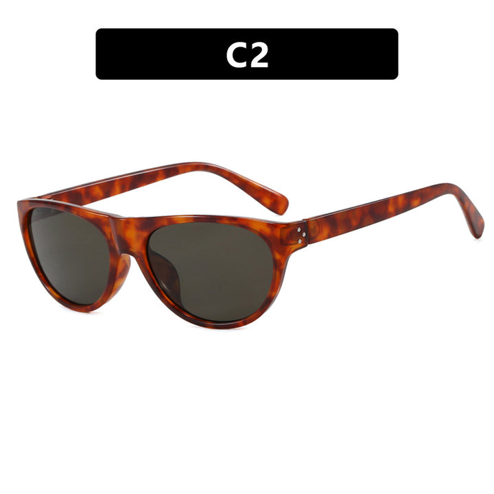 Dame moteriktig optisk brille med elegant kattøye-design Skanto