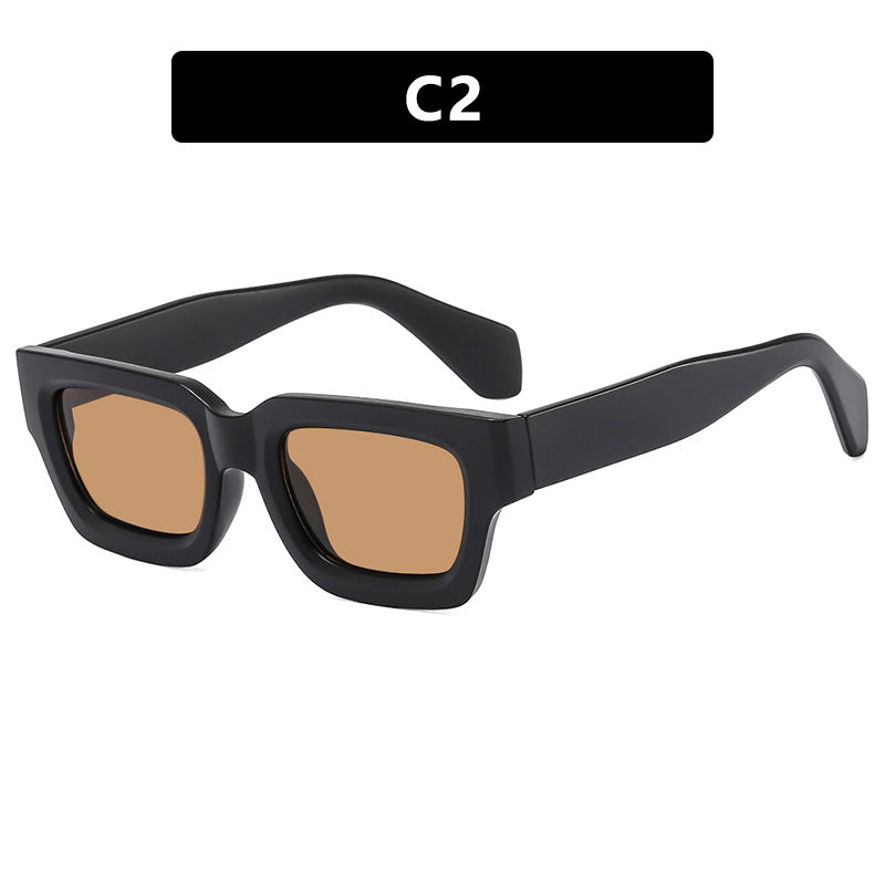 Damer moteriktig rektangulær solbrille med bred ramme og beskyttende UV-filter Skanto