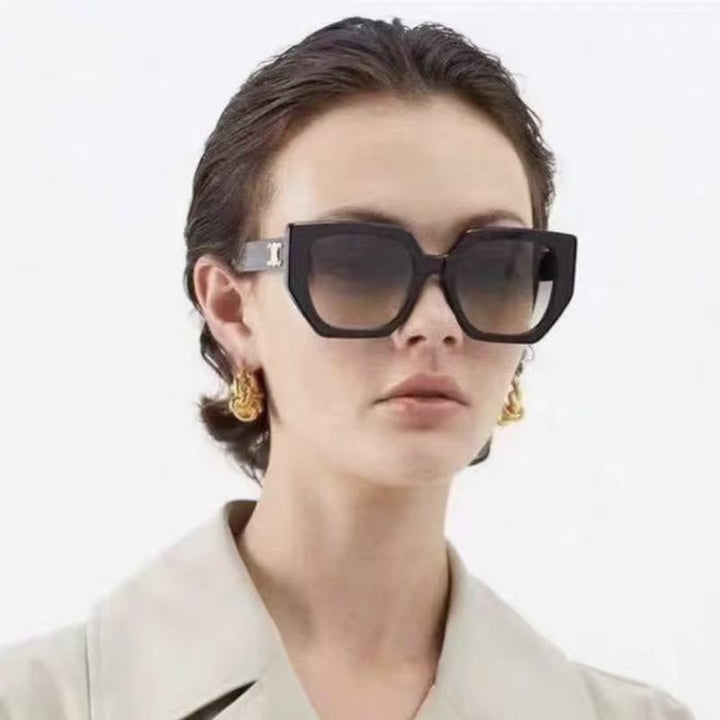 Dame Statement-solbrille med glamorøs ramme Skanto