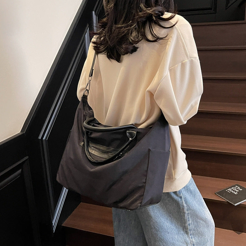 Sporty tote bag with versatile functions Skanto