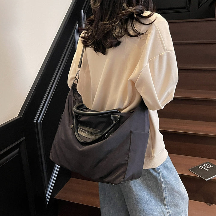 Sporty tote bag with versatile functions Skanto