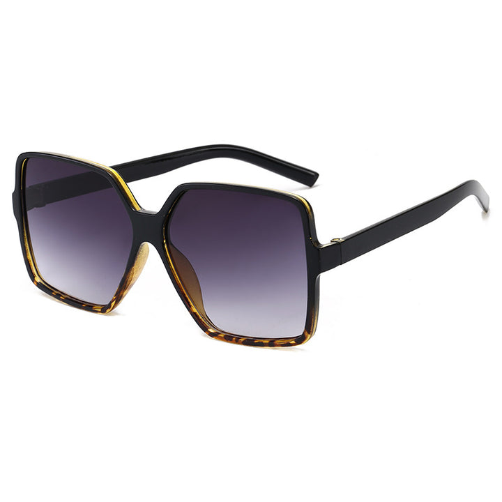 Dame oversized kvadratisk solbrille med elegant ramme Skanto