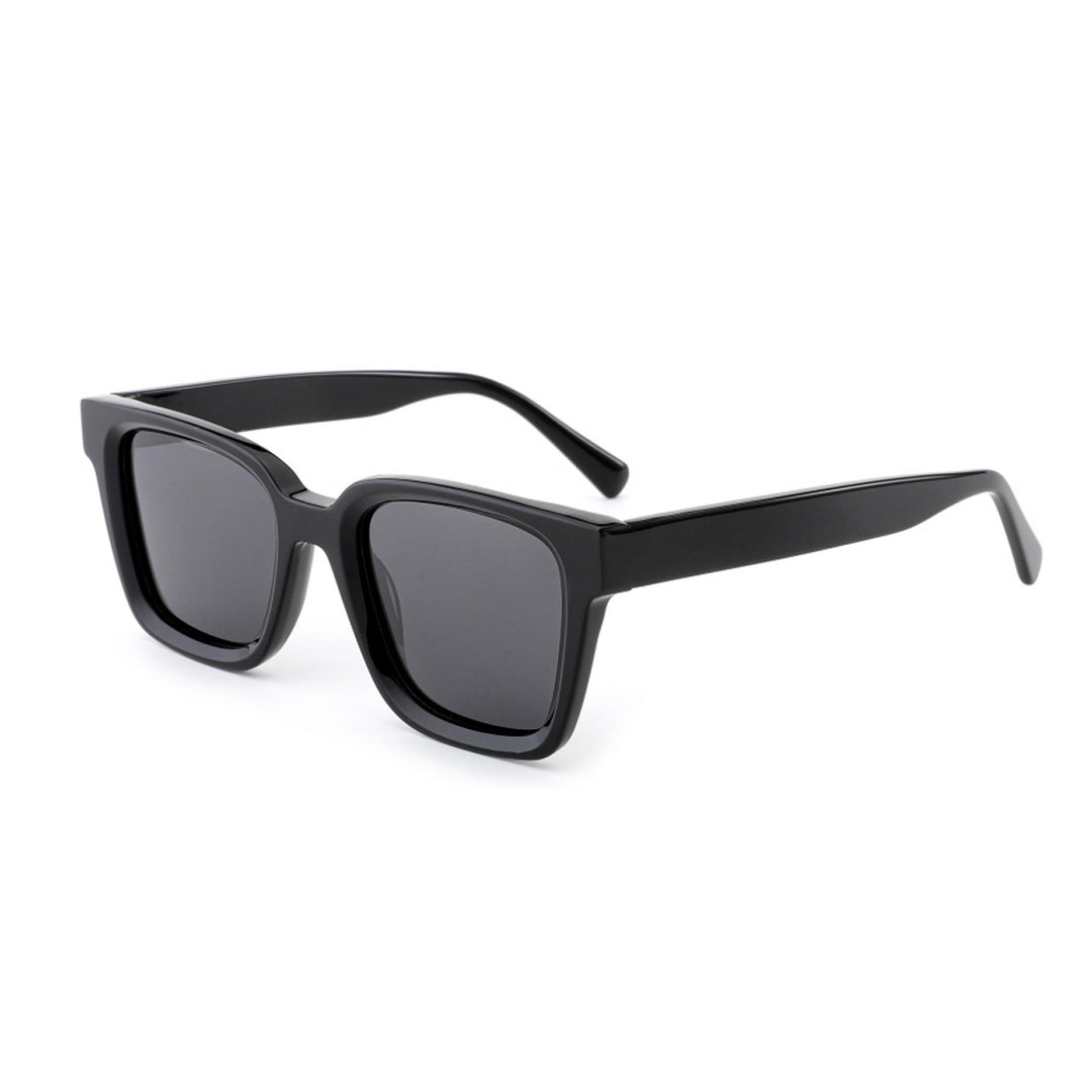 Dame moteriktig solbrille i kvadratisk design med polariserte linser Skanto