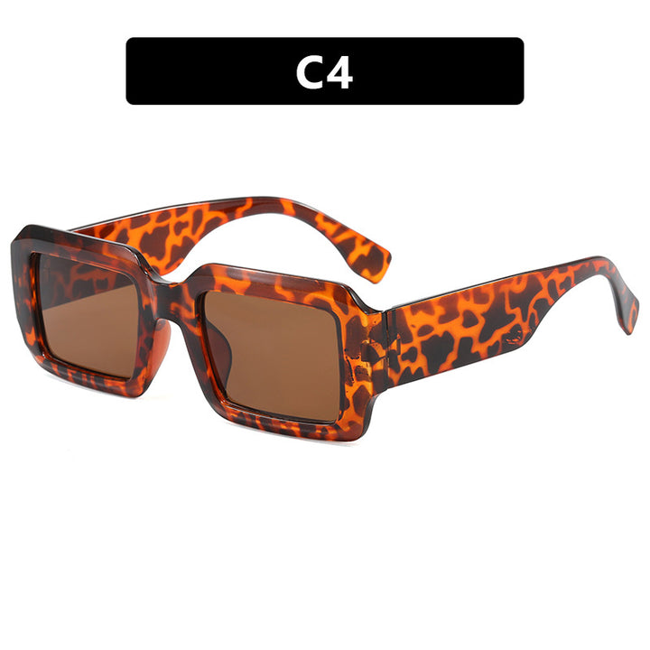 Dame oversized kvadratisk solbrille med moderne plastikkramme Skanto