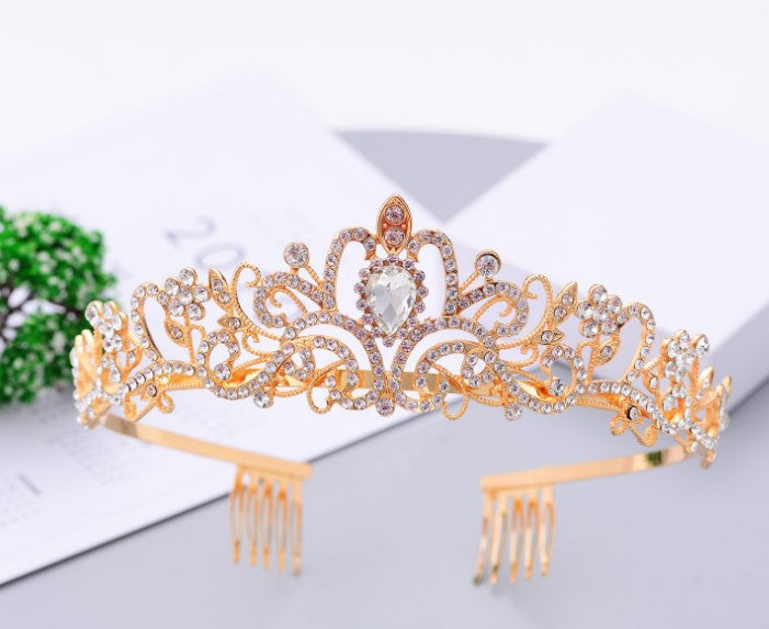 Damer Glitrende Krystall-Tiara med filigran design Skanto