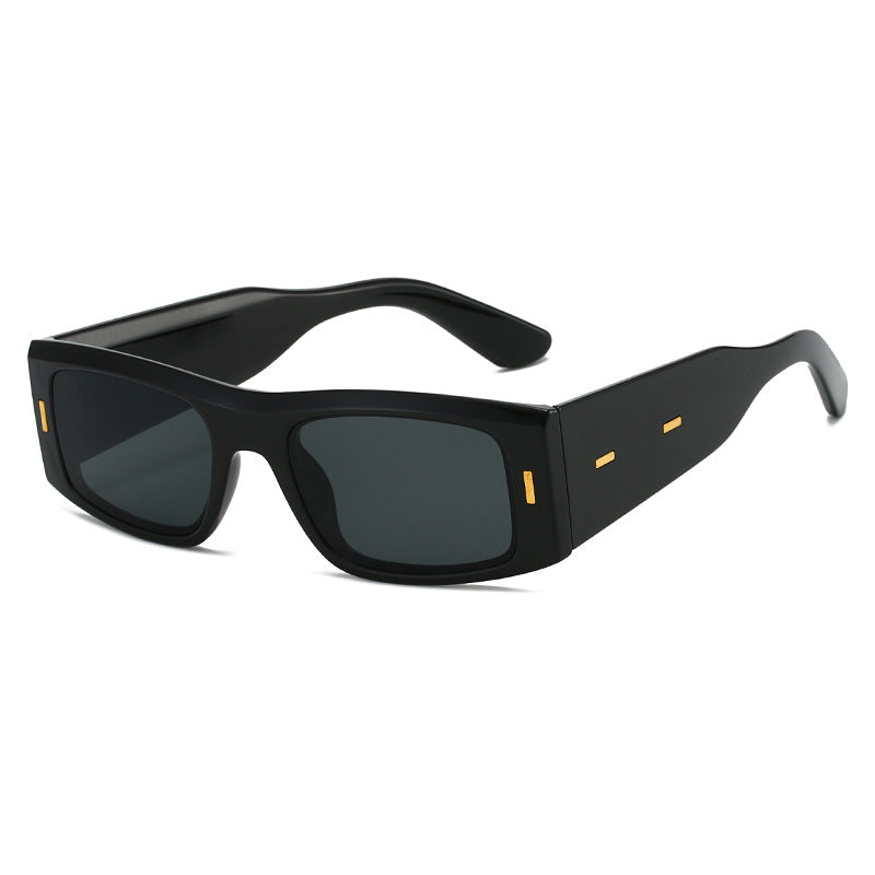 Dame elegant oversized solbrille med markant design og UV-beskyttelse Skanto