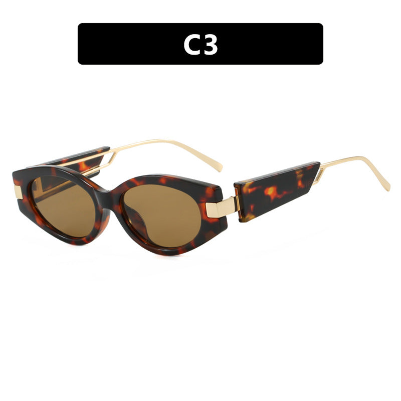 Dame elegant Cat-Eye solbriller med gullige detaljer Skanto