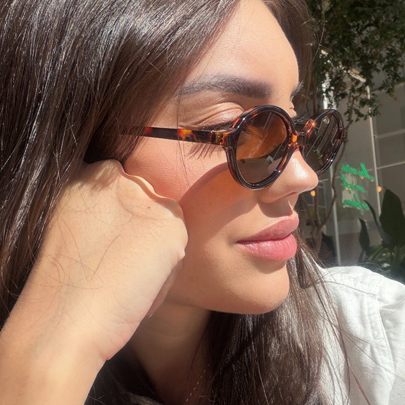 Dame moteriktig retro-inspirert solbrille Skanto