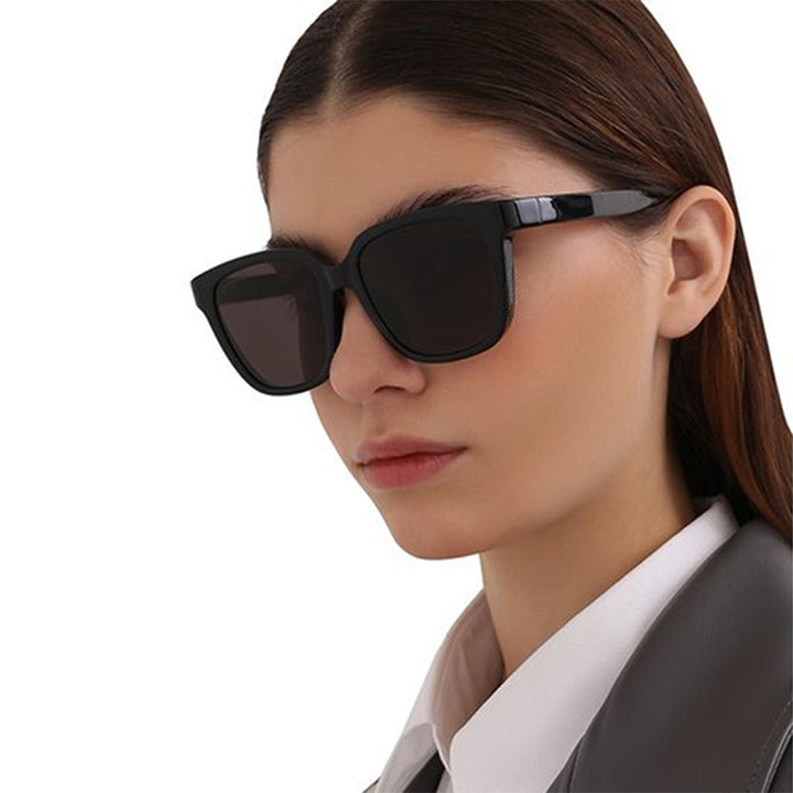 Dame Cat-Eye solbriller med elegant og moderne ramme Skanto
