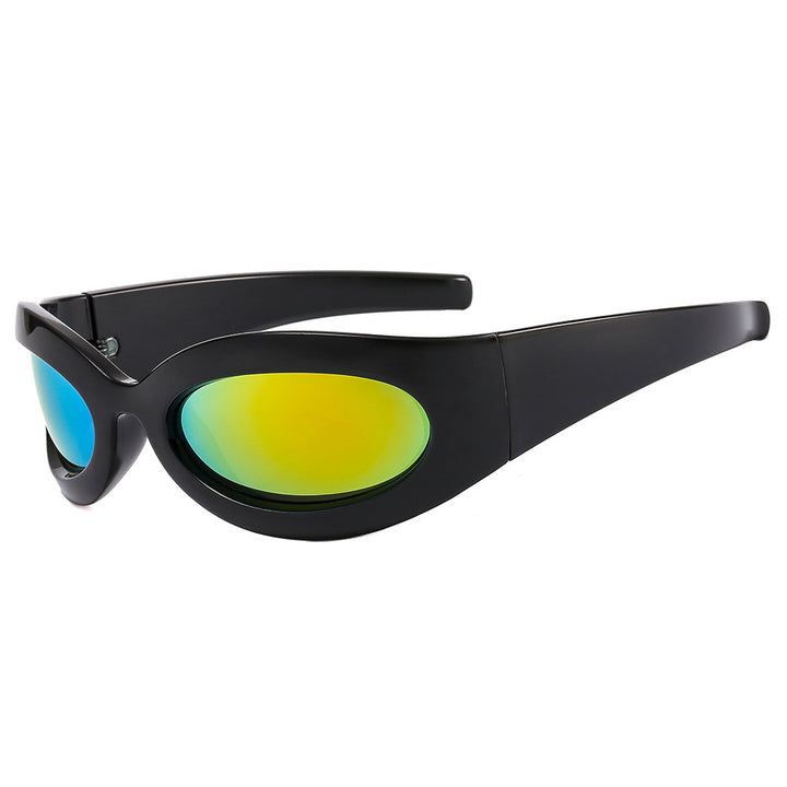 Dame moteriktig solbrille med oval ramme og moderne finish Skanto