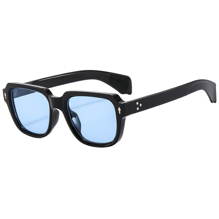 Dame Designer-solbrille i moderne firkantet stil Skanto