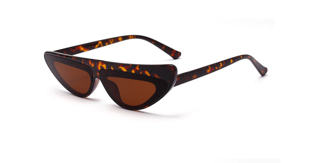 Dame Cat-Eye solbriller med trendy asymmetrisk design Skanto