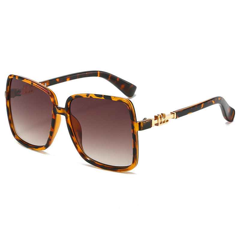 Damer modische solbrille med unik fargegradiant Skanto