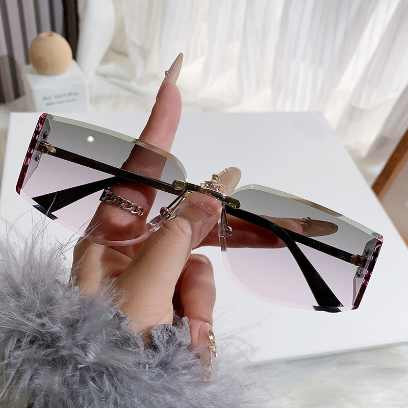 Dame elegant solbrille med høyverdig geometrisk design Skanto