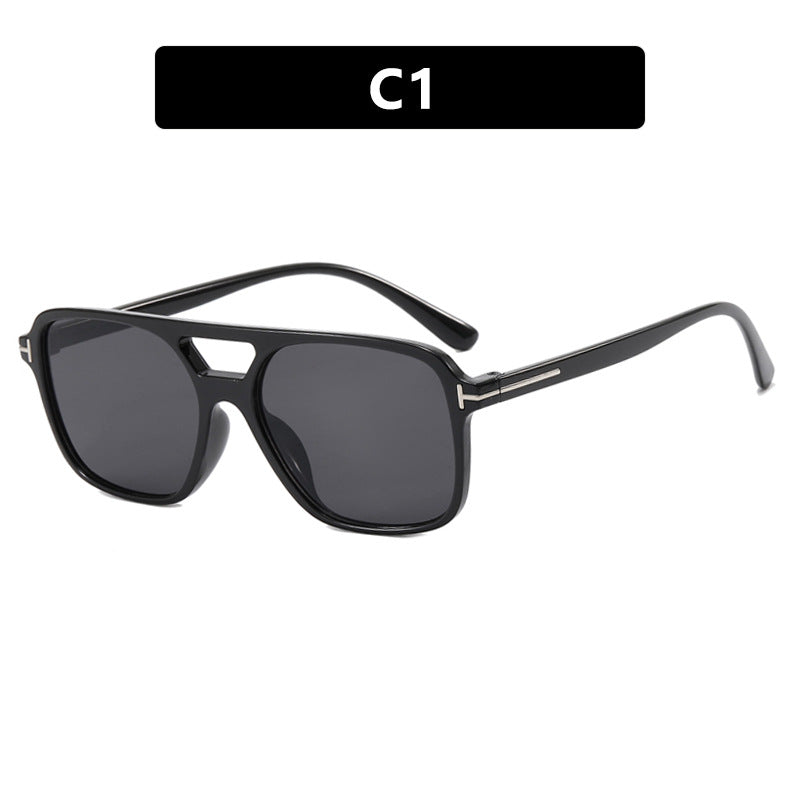 Dame elegant geometrisk solbrille med stilfull ramme Skanto