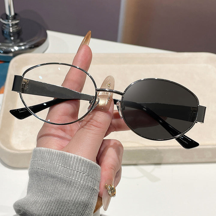 Dame Vintage solbrille i ovalt design Skanto