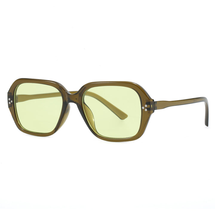 Dame moteriktig oversized solbrille i elegant design Skanto