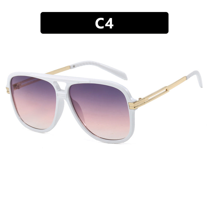 Dame oversized moteriktig solbrille med robust og elegant design Skanto