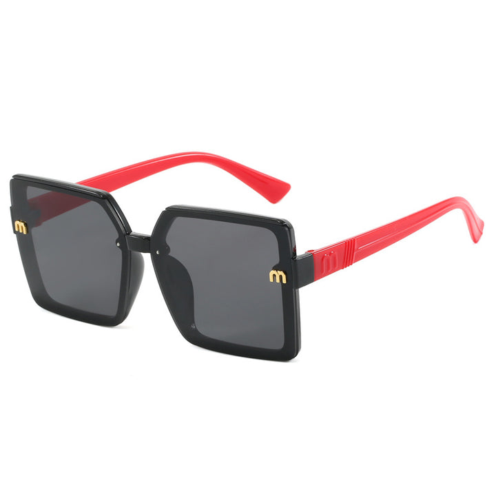 Dame moteriktig kvadratisk solbrille med speilende gradient Skanto