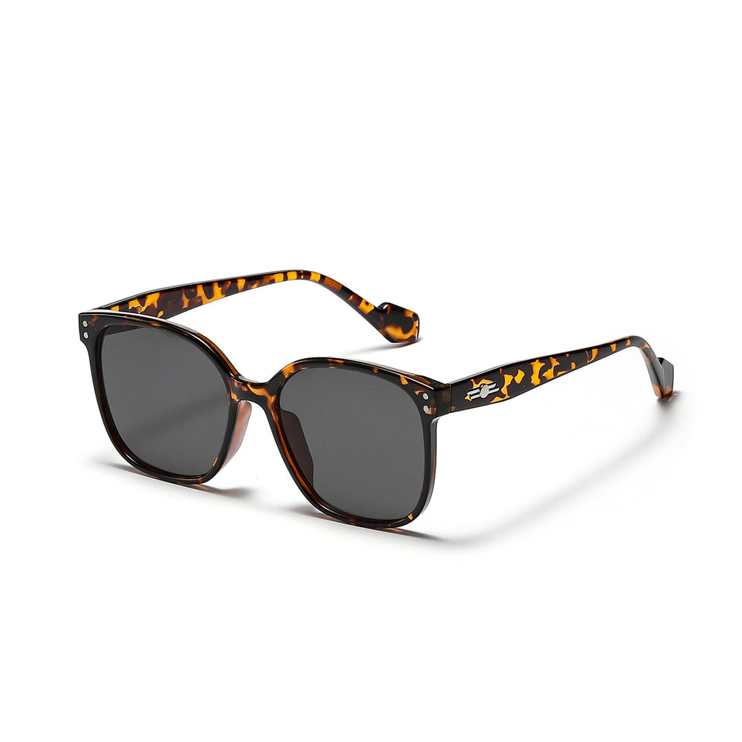 Dame solbrille med stilig skilpaddeskall-ramme og UV-beskyttelse Skanto