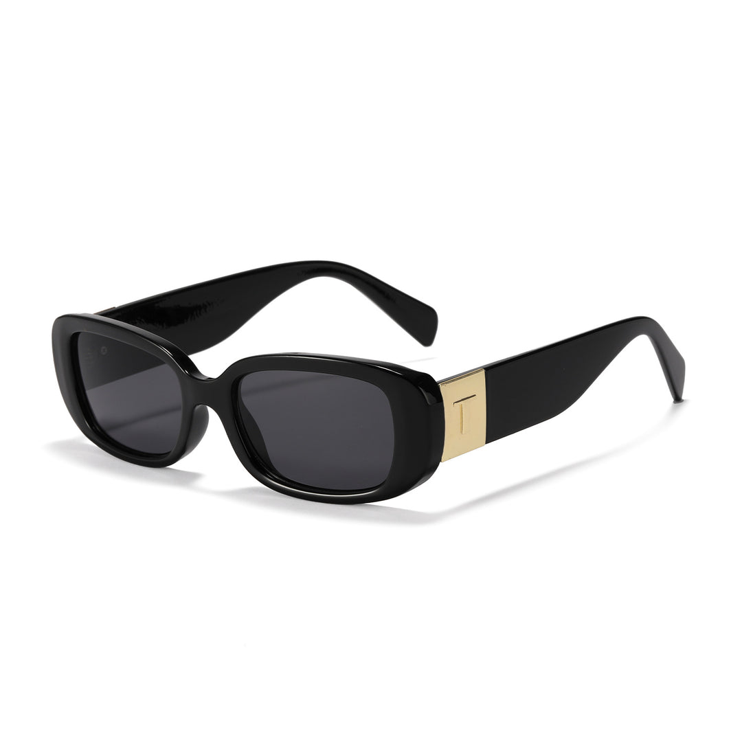 Dame solbrille med moderne ramme og høykvalitets UV-beskyttelse Skanto