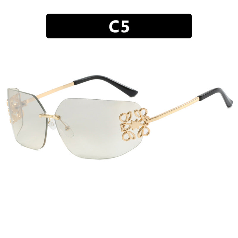 Damer ekstravagant utformet solbrille med elegante dekorasjoner Skanto