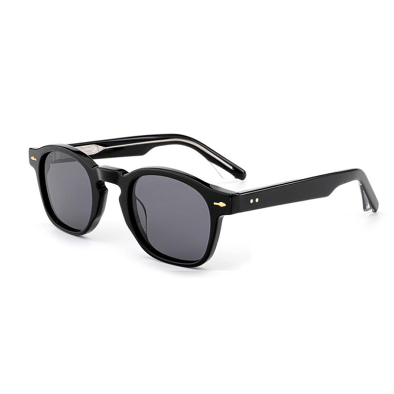 Dame solbrille i stilfullt skilpadde-design Skanto