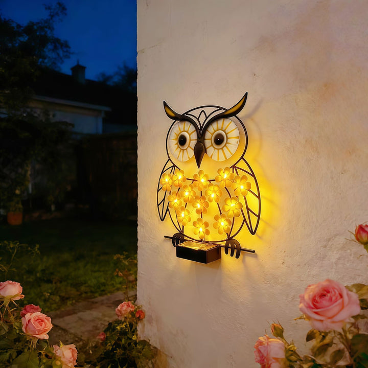 Metallisk Ugle Veggkunst Med Solenergidrevne LED Blomsterlys Og Jernramme Skanto