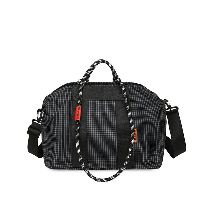 Stylish Sports Bag with Adjustable Shoulder Strap Skanto