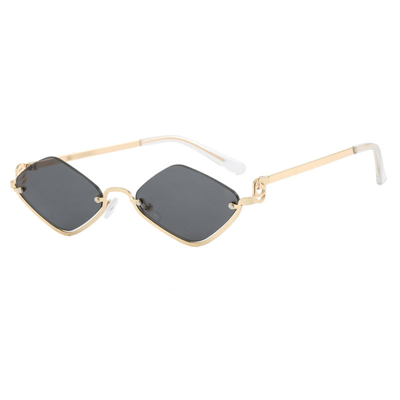 Dame solbriller i elegant, geometrisk design Skanto