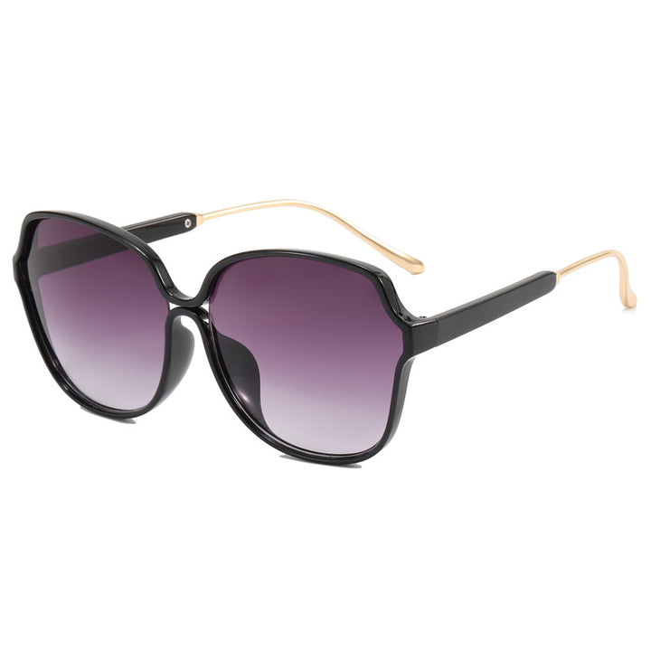 Dame solbrille i elegant oversized design Skanto