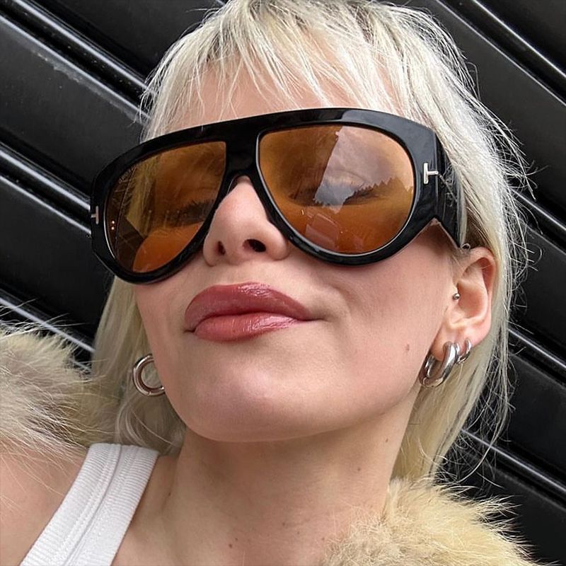 Dame moteriktig oversized solbriller i retrostil Skanto