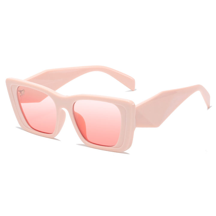 Dame moteriktig solbrille i avantgarde-stil Skanto