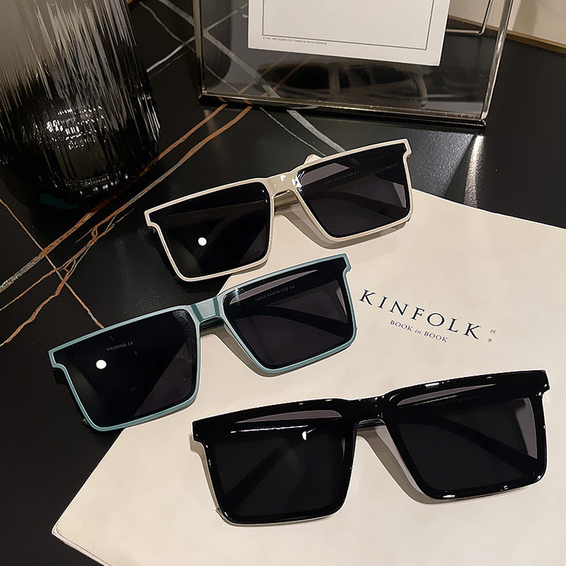 Dame kvadratisk solbrille i elegant, moderne design Skanto