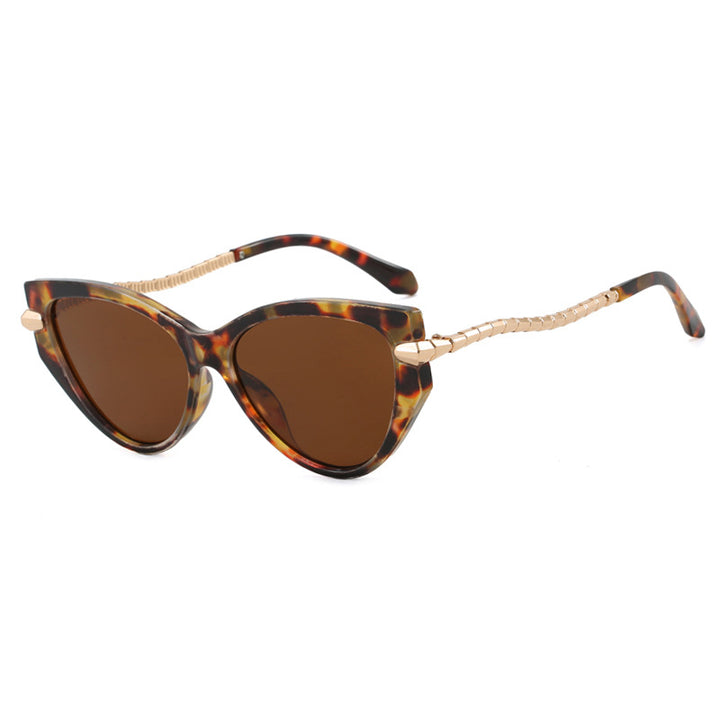 Dame Cat-Eye solbriller med elegant metallramme og stilige aksenter Skanto