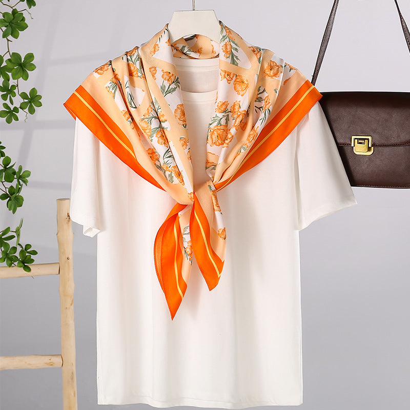 Dame silkesjal i elegant botanisk design Skanto