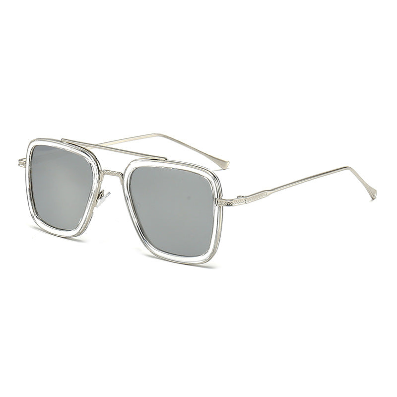Dame moteristisk kvadratisk solbrille med glamorøs metallramme Skanto