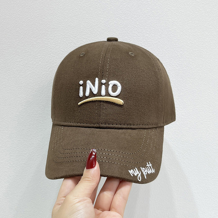 Kvinnebrodert casual caps Skanto