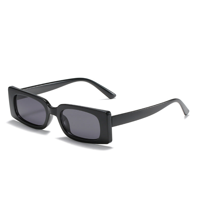 Dame solbrille i moderne retro-stil Skanto
