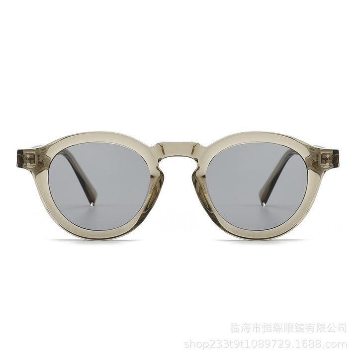 Kvinnenes fashionable solbriller i moderne oval design Skanto