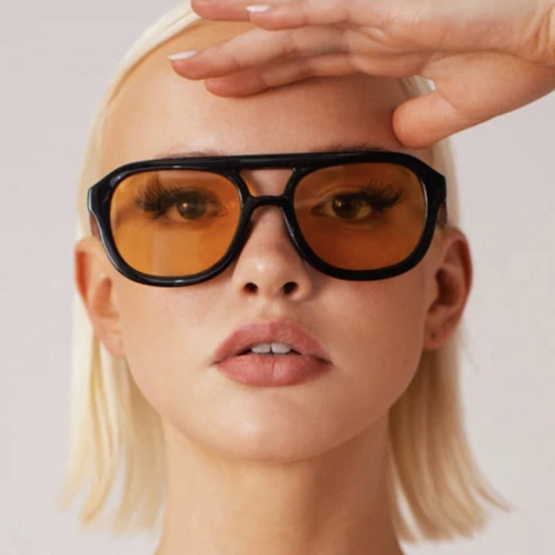 Dame modisch sport solbrille med bred, fleksibel ramme Skanto
