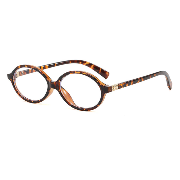 Dame elegante moteriktig lesebrille med uvanlig design Skanto