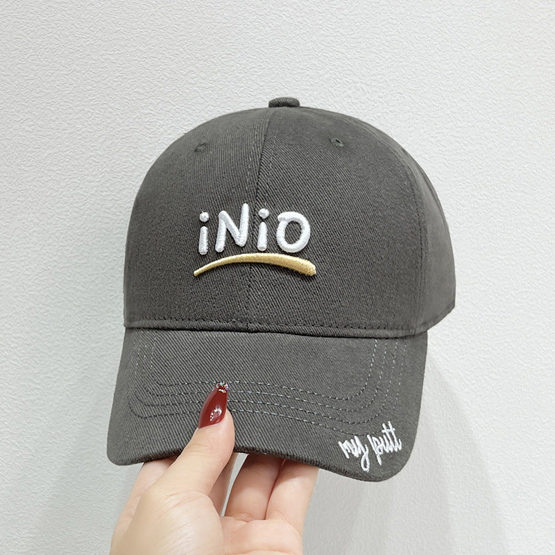 Kvinnebrodert casual caps Skanto