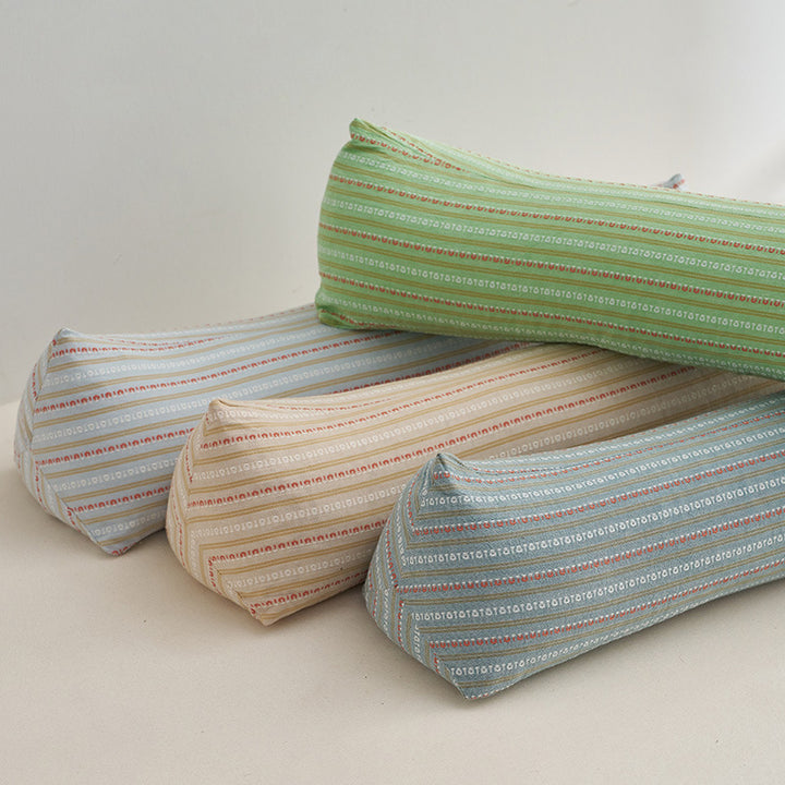 Ergonomisk nakkestøtte med stilfullt stripe mønster Skanto