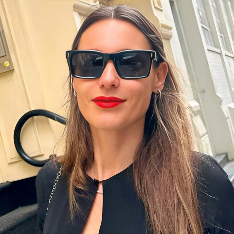 Dame Rektangulær Solbrille i elegant Skilpaddedesign Skanto