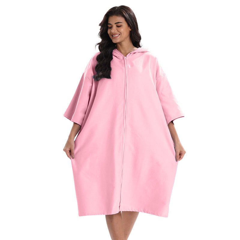 Praktisk og behagelig badekåpe-poncho Skanto