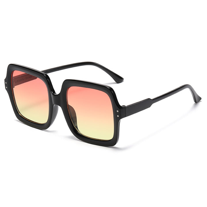 Dame moteriktig kvadratisk solbrille med speilende glass Skanto