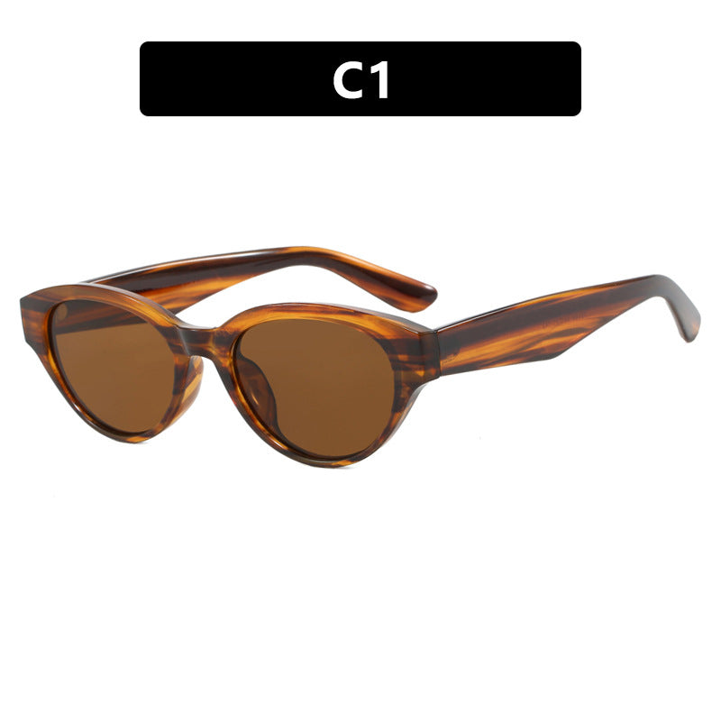 Dame Cat-Eye solbriller med beskyttende UV-filter og elegant ramme Skanto