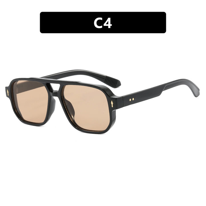 Dame moterik kvadratisk solbrille med luksuriøse detaljer Skanto